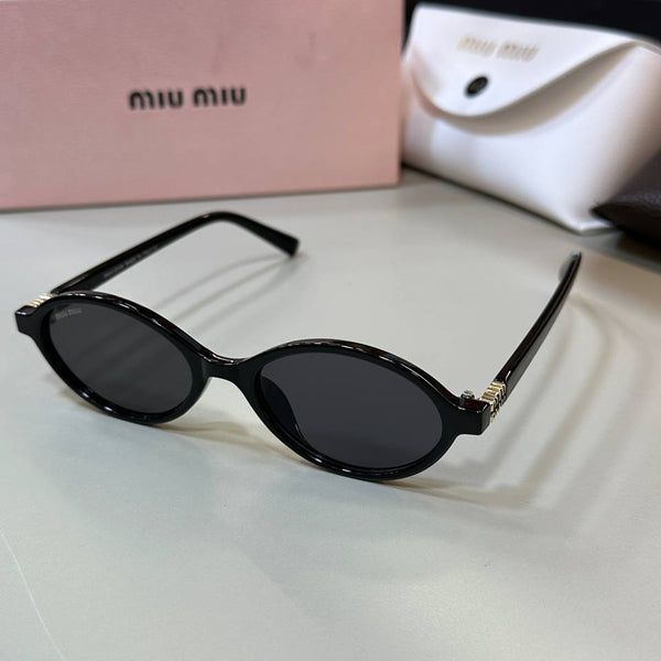 Miu Miu  - MM040