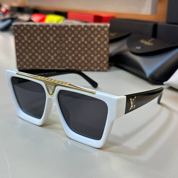 Louis Vuitton  - MM045